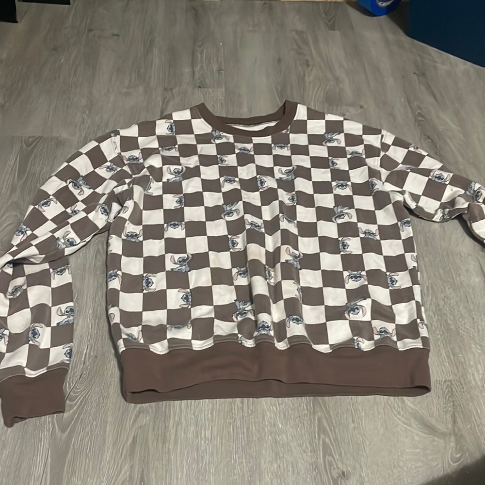 Medium Disney stitch long sleeve shirt